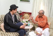 Aamir khan meets k balachandar