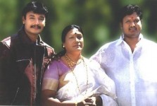 Darshan thoogudeep with mother meena and brother dinakar