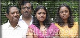 K.c.n. chandrashekar with his daughters kavya, spoorthi and father kcn gowdru.