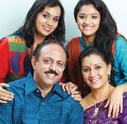 Keerthy Suresh family: Suresk Kumar(Father), Menaka SureshMother) & Revathi Suresh (Sister)