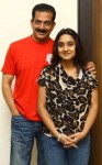 Malavika avinash with husband avinash