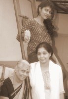 Samyukta hornad with family- mother & grand mother