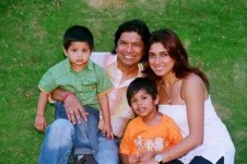 Singer shaan with wife radhika mukherjee family. two sons, soham and shubh