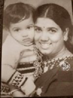 Srujan lokesh childhood photo with mom girija lokesh