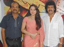 Upendra with wife priyanka and brother sudheendra