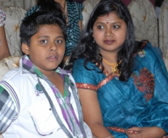 Vani harikrishna with her son aditya harikrishna