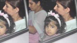 Akshay kumar's wife twinkle khanna with their daughter