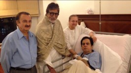 Amitabh bachchan meets dilip kumar in hospital.