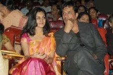 Arjun sarja and wife daughter