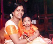 Bhanupriya with her daughter abhinaya