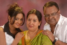 D rajendra babu family: wife sumithra and daughter Nakshatra