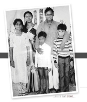 Dinakar thoogudeep family: with mother, father thoogudeep srinivas, brother darshan