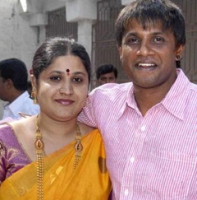 Duniya vijay family photo: with wife nagarathna