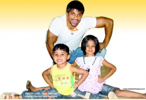 Duniya vijay with his children