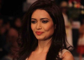 Karishma tanna