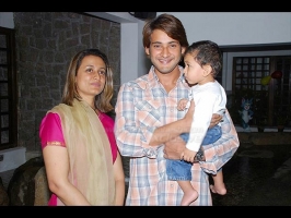 Mahesh babu family photo: with wife namrata shirodkar and son gautham krishna gattamaneni