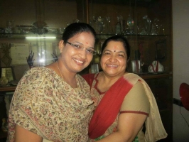 Malathy lakshman with singer chithra