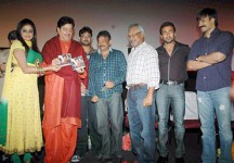 Mani ratnam with RGv, Surya, Vivek Oberoi, Priyamani and Shatrugn Sinha