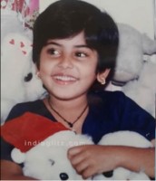 Manjima mohan childhood photo