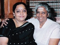 Manjula gururaj with s janaki