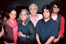 Naseeruddin shah and family, wife, sons and daughter.