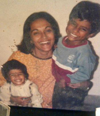 Priyamani childhood photo- with mother lalitha iyer & brother vishakh