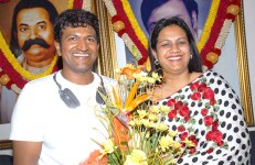 Puneeth rajkumar and his wife ashwini
