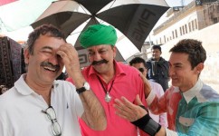 Rajkumar hirani, sanjay dutt and aamir khan on the sets of movie p.k