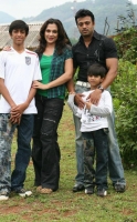 Riyaz khan family: wife uma and sons samshad and shariq