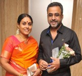 Saranya ponvannan with her husband ponvannan