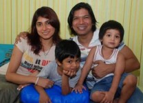 Shaan family: wife radhika and sons