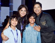 Shaan family: wife radhika and sons