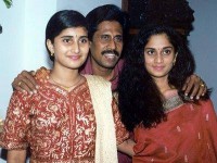 Shalini and shamili sisters with father