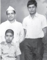 shankar nag childhood photo with father sadananda nagarakatte & brother anant nag