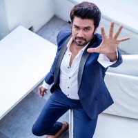 Sharad kelkar