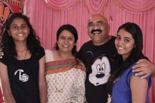 Sihikahi geetha and chandru and family