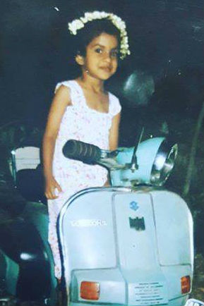 Sravana Bhargavi childhood photo