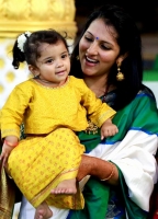 Sriimurali's wife vidya and daughter atheeva