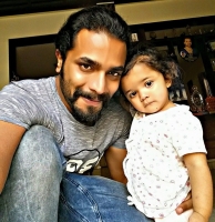 Sriimurali with daughter atheeva