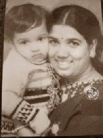 srujan lokesh childhood photo with mom girija lokesh