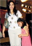 Suchitra krishnamoorthi with daughter kaveri