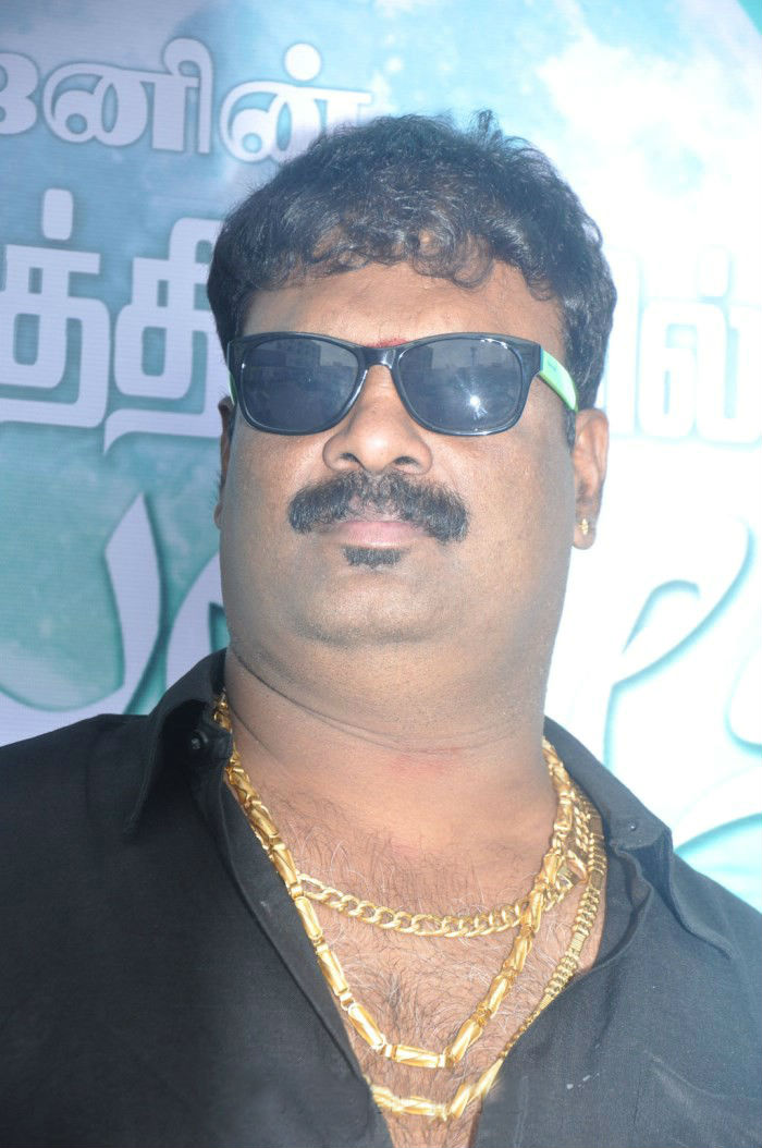 Thalapathy Dinesh Photos Pictures Wallpapers Thalapathy dinesh (also spelled thalapathi dinesh) is an indian fight master/action choreographer who works mainly in tamil cinema.2 he started his career in the cinema as an extra fighter in naan. thalapathy dinesh photos pictures