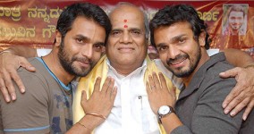 Vijay raghavendra with brother srimurali and father chinne gowda