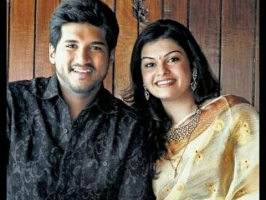 Vijay yesudas with wife darshana