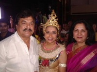 Vijayalakshmi singh with husband jai jagadish and friend suhasini haasan