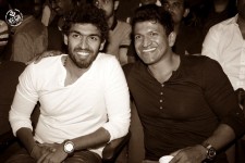 Vinay rajkumar with uncle Puneeth Rajkumar