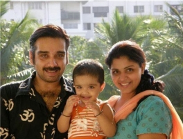 Vineeth with family
