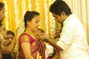 Vineeth sreenivasan marriage photo